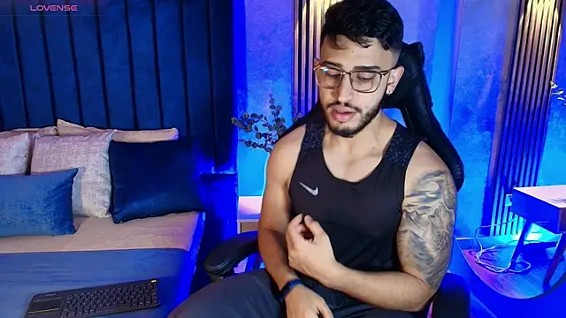 Snapshot of Liam_Kleiin chatting on July 2026 11:24:02 AM Liam Kleiin online show from July 2026 11:24:02 AM