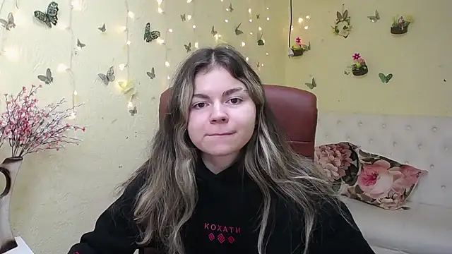 TinaRedly online show from April 2026 05:30:02 PM