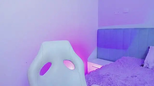 Snapshot of amira_cute2 chatting on October 2025 08:07:02 AM amira cute2 online show from October 2025 08:07:02 AM