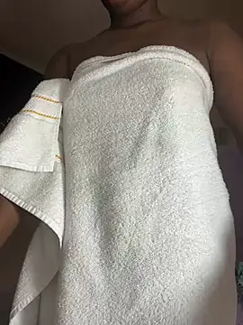 kellya  online show from February 2025 10:24:02 AM