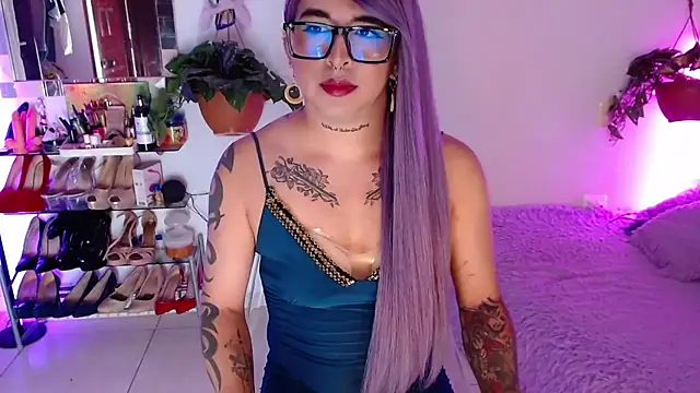 Snapshot of Laveneno_ortiz07 chatting on June 2026 11:32:02 PM Laveneno ortiz07 online show from June 2026 11:32:02 PM
