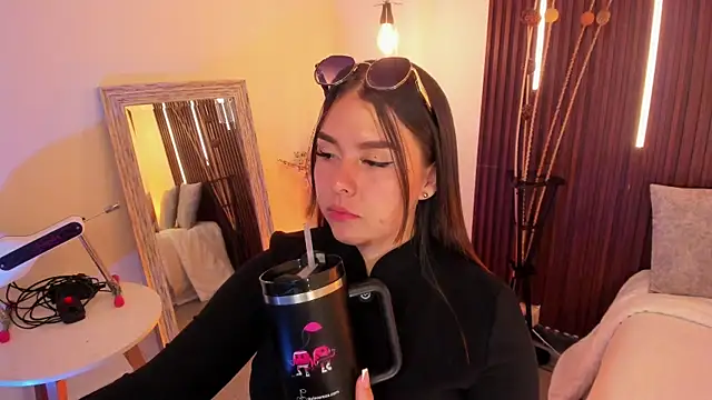 ArianaBaker online show from April 2026 09:39:33 PM