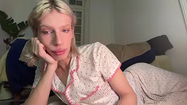 AliceSnowCatt online show from July 2026 01:26:01 PM