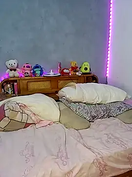 Snapshot of Khara_Mel chatting on December 2024 04:23:02 AM Khara Mel online show from December 2024 04:23:02 AM