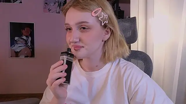 Snapshot of ELLIEJAY chatting on February 2026 06:40:02 AM ELLIEJAY online show from February 2026 06:40:02 AM