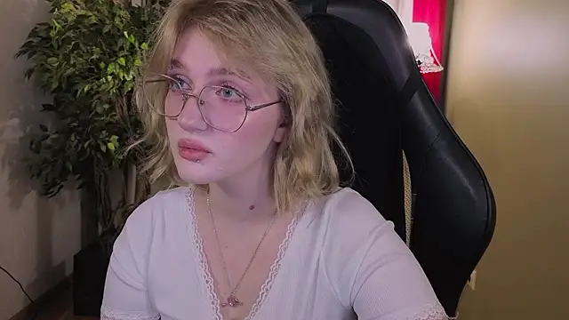 Snapshot of ELLIEJAY chatting on March 2026 05:14:02 AM ELLIEJAY online show from March 2026 05:14:02 AM