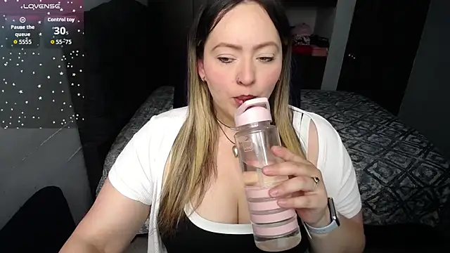 Valentina St online show from April 2026 09:18:02 PM