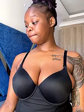 SexxyLunar online show from January 2026 08:05:01 AM