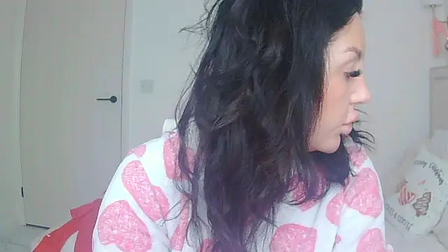 magical mia online show from November 2025 10:29:01 AM