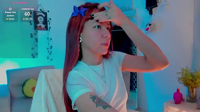 Snapshot of GenesisWhite chatting on March 2026 01:22:01 AM GenesisWhite online show from March 2026 01:22:01 AM