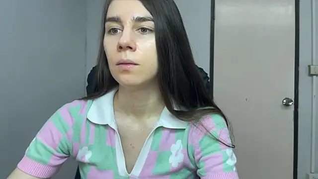 Snapshot of SassyJessi chatting on May 2026 04:17:01 AM SassyJessi online show from May 2026 04:17:01 AM