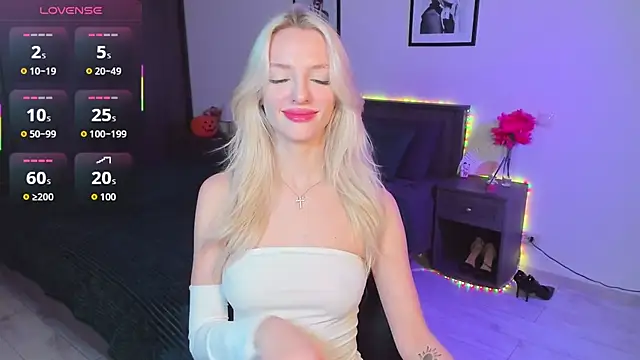 AleksaBlonde online show from November 2025 11:14:01 AM