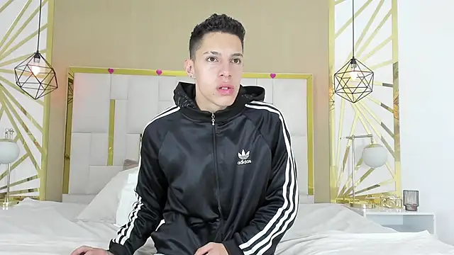 thiago19s online show from November 2025 07:05:02 PM