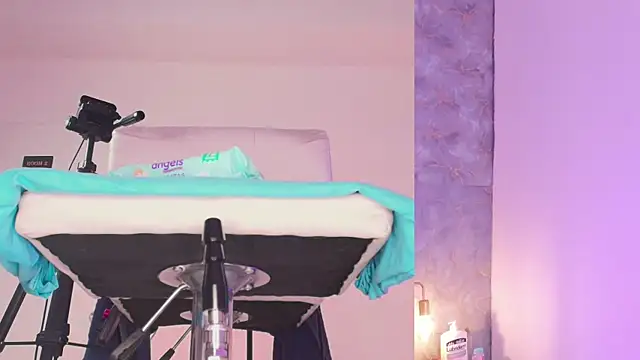 Angelst   online show from October 2025 06:56:02 AM