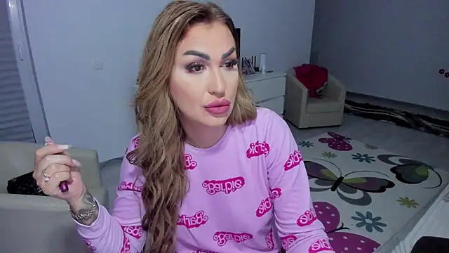 Snapshot of GlossyDiamondX chatting on February 2025 04:30:02 AM GlossyDiamondX online show from February 2025 04:30:02 AM