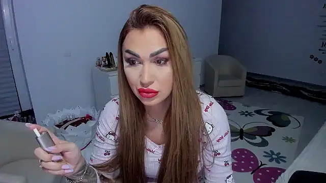 Snapshot of GlossyDiamondX chatting on February 2025 04:20:01 AM GlossyDiamondX online show from February 2025 04:20:01 AM