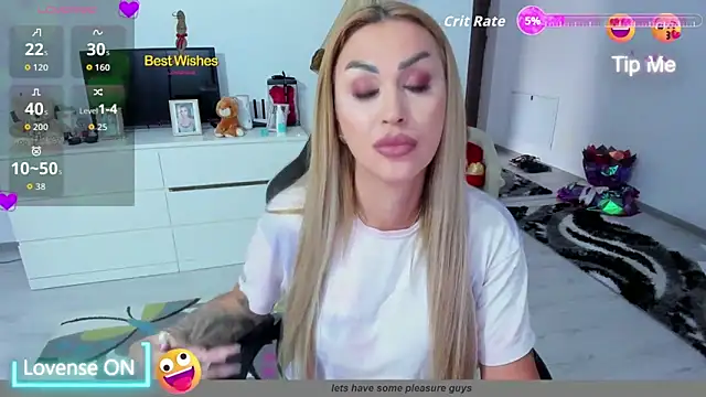 Snapshot of GlossyDiamondX chatting on September 2025 05:40:01 AM GlossyDiamondX online show from September 2025 05:40:01 AM