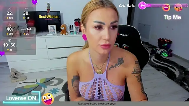 Snapshot of GlossyDiamondX chatting on September 2025 02:57:01 AM GlossyDiamondX online show from September 2025 02:57:01 AM