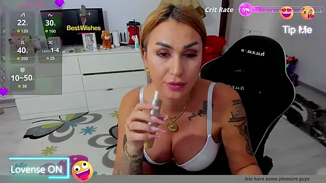 Snapshot of GlossyDiamondX chatting on September 2025 02:42:02 PM GlossyDiamondX online show from September 2025 02:42:02 PM