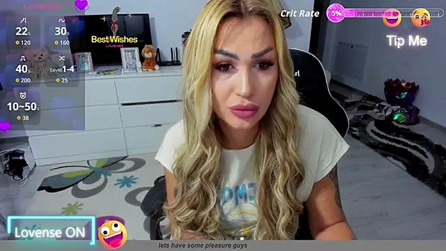 Snapshot of GlossyDiamondX chatting on September 2025 02:38:01 AM GlossyDiamondX online show from September 2025 02:38:01 AM