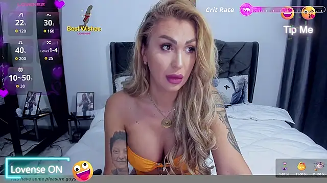 Snapshot of GlossyDiamondX chatting on October 2025 06:23:01 AM GlossyDiamondX online show from October 2025 06:23:01 AM