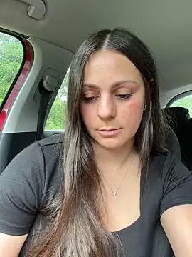 Snapshot of Loella-Rose chatting on June 2026 12:33:02 PM Loella-Rose online show from June 2026 12:33:02 PM