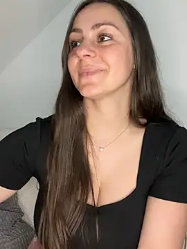 Snapshot of Loella-Rose chatting on June 2026 12:39:02 AM Loella-Rose online show from June 2026 12:39:02 AM