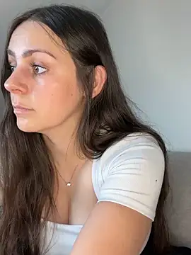 Snapshot of Loella-Rose chatting on June 2026 10:51:02 AM Loella-Rose online show from June 2026 10:51:02 AM