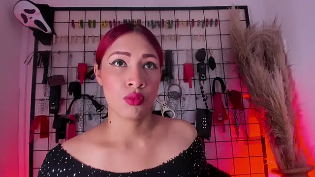 charrlotte quinn online show from November 2025 03:01:02 PM