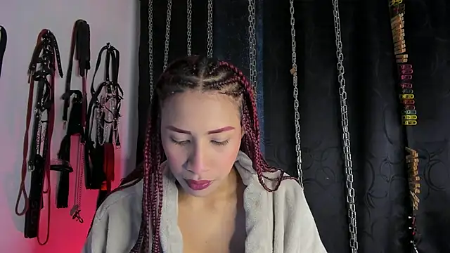 Snapshot of charrlotte_quinn chatting on February 2026 12:37:01 PM charrlotte quinn online show from February 2026 12:37:01 PM