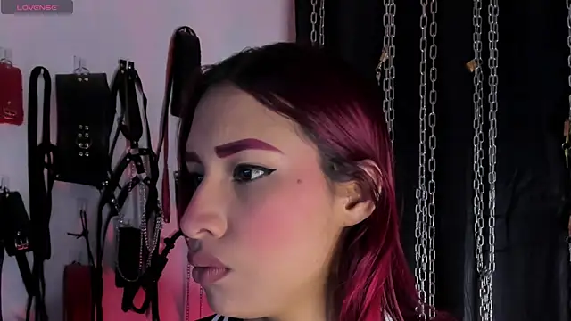 charrlotte quinn online show from May 2026 12:23:01 PM