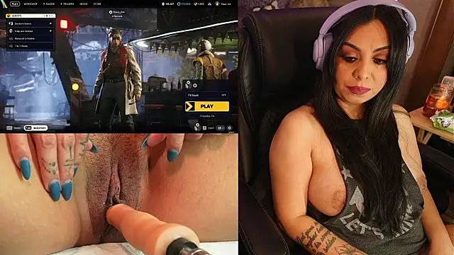 Snapshot of IndiaBlaze chatting on February 2026 01:20:02 AM IndiaBlaze online show from February 2026 01:20:02 AM