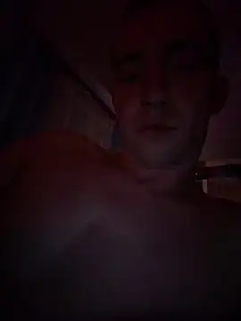 czruz online show from April 2026 09:04:01 PM