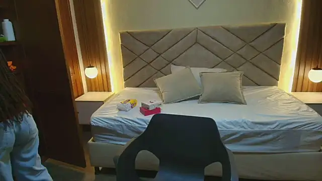 Raquel jones online show from February 2026 12:08:01 PM