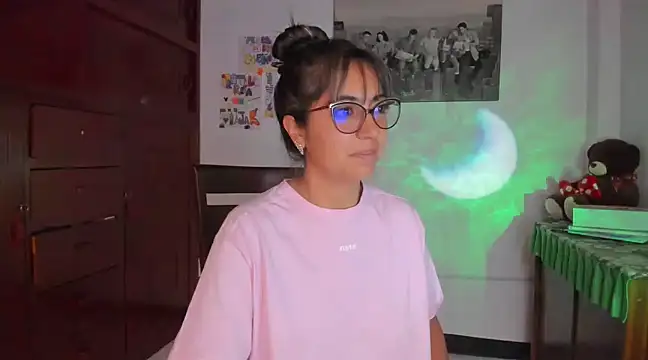 Isabellaa22 1 online show from February 2025 11:54:01 AM