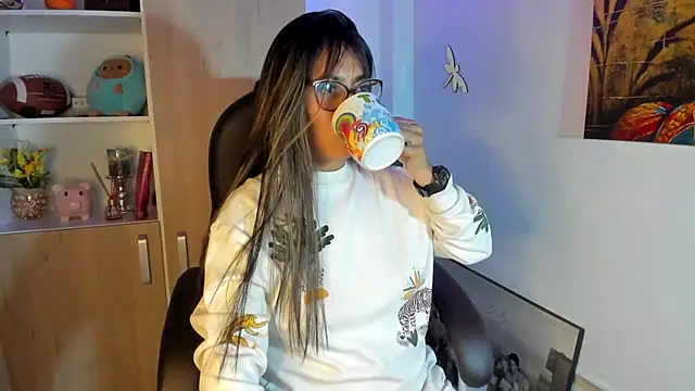 Isabellaa22 1 online show from September 2025 11:51:02 PM