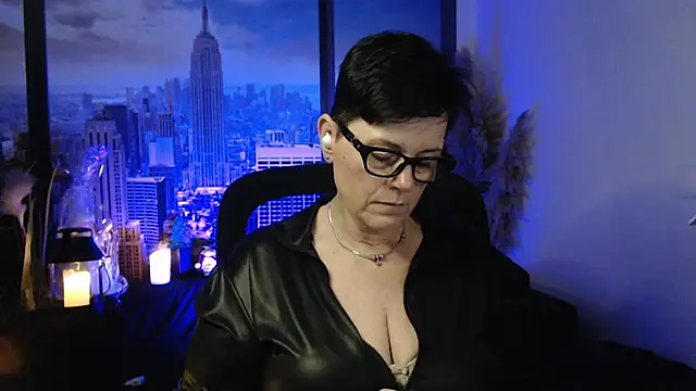 Snapshot of ninarandmann chatting on December 2025 06:26:01 PM ninarandmann online show from December 2025 06:26:01 PM