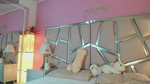 Bonniepark online show from April 2026 01:07:01 PM