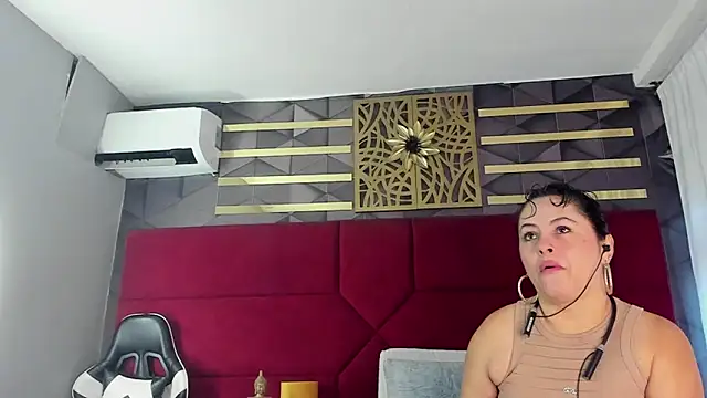 Snapshot of hanny_milf chatting on June 2026 12:00:01 PM hanny milf online show from June 2026 12:00:01 PM