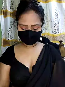 Snapshot of Idhika_Paul chatting on February 2025 04:04:01 PM Idhika Paul online show from February 2025 04:04:01 PM