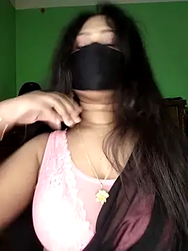 Idhika Paul online show from March 2026 06:30:01 AM