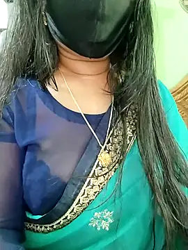 Idhika Paul online show from April 2026 06:19:01 AM