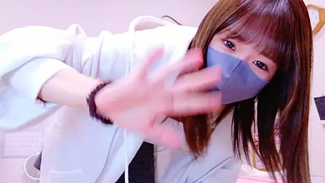 Snapshot of Yui-Ch chatting on December 2024 12:38:01 PM Yui-Ch online show from December 2024 12:38:01 PM