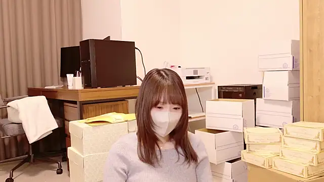 Snapshot of Yui-Ch chatting on December 2024 01:00:01 PM Yui-Ch online show from December 2024 01:00:01 PM