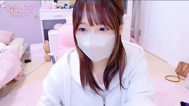 Snapshot of Yui-Ch chatting on January 2025 11:12:01 PM Yui-Ch online show from January 2025 11:12:01 PM