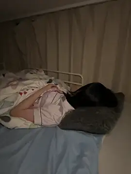 Snapshot of -mirai- chatting on March 2025 01:06:01 PM -mirai- online show from March 2025 01:06:01 PM