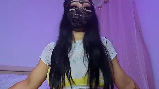 Snapshot of kamila_french chatting on May 2026 09:09:02 PM kamila french online show from May 2026 09:09:02 PM