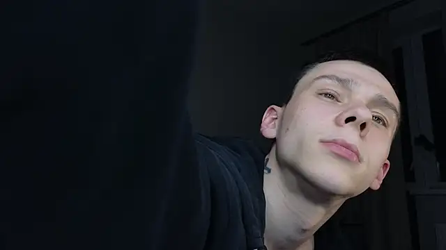 Snapshot of R1mmo__ chatting on October 2025 12:55:02 AM R1mmo online show from October 2025 12:55:02 AM