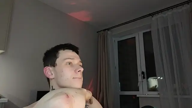 Snapshot of R1mmo__ chatting on November 2025 04:08:01 PM R1mmo online show from November 2025 04:08:01 PM