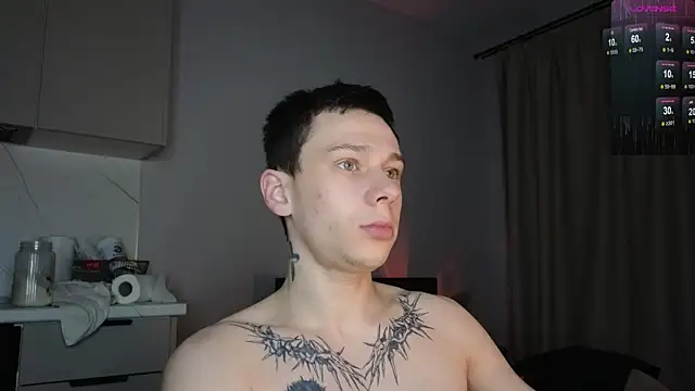 Snapshot of R1mmo__ chatting on November 2025 07:52:02 AM R1mmo online show from November 2025 07:52:02 AM